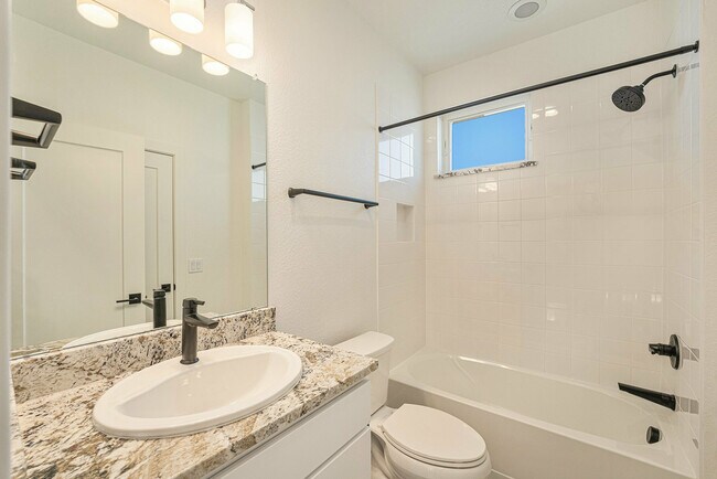 Building Photo - 2663 Nicholas Wy