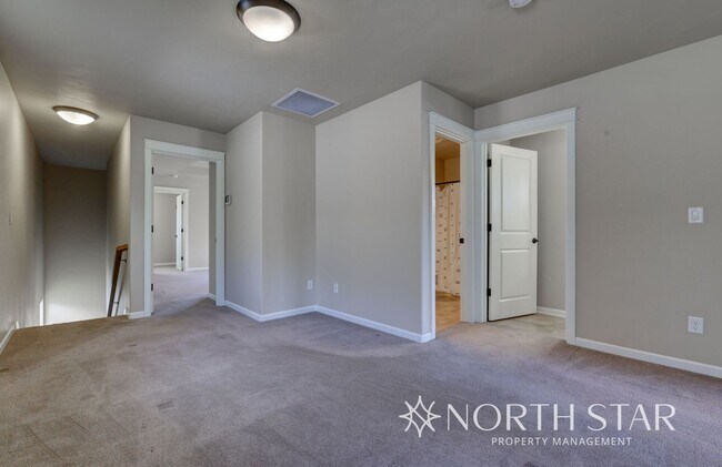 Building Photo - Charming home in Bend!