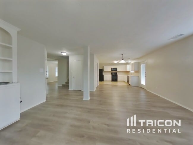 Building Photo - 21607 Fossil Trails Dr