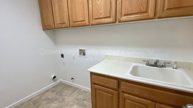 Building Photo - 2978 Jackson Ave