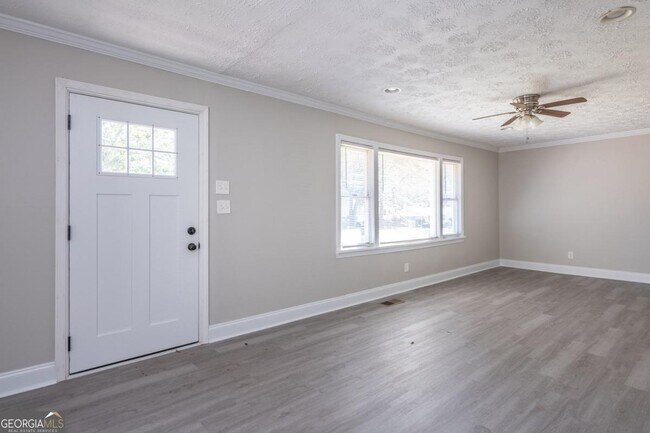 Building Photo - 2153 Burroughs Ave SE