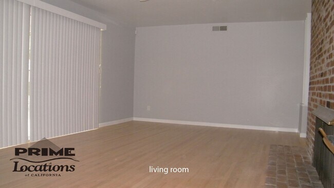 Building Photo - Remodeled  3 bedroom Rosemont home