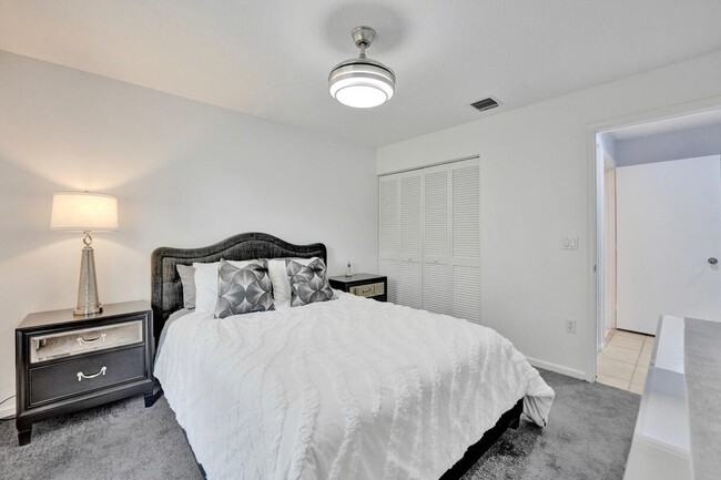 Building Photo - 7669 Springwater Pl