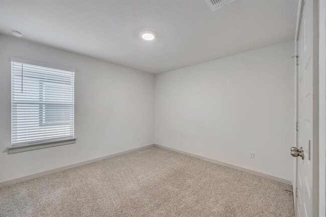 Building Photo - 210 Big Cypress Byu Rd