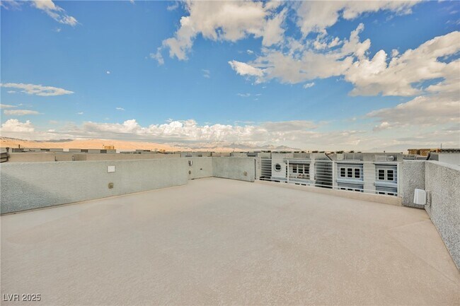 Building Photo - 8081 Misty Canyon Ave
