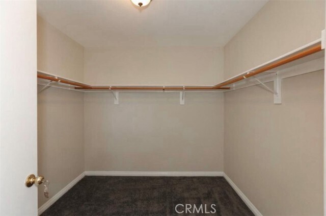 Building Photo - 9122 Lemona Ave