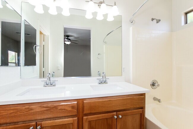 Building Photo - 17221 W Acapulco Ln