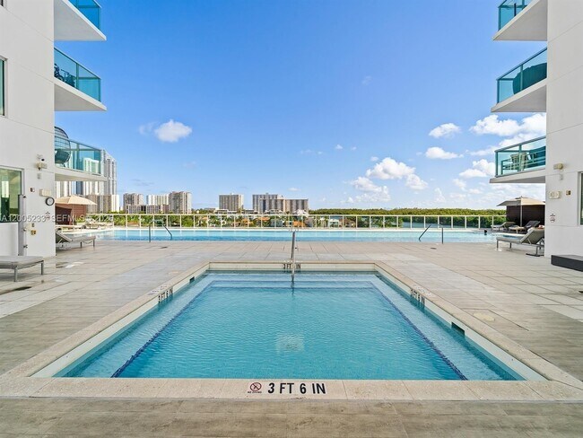 Building Photo - 400 Sunny Isles Blvd