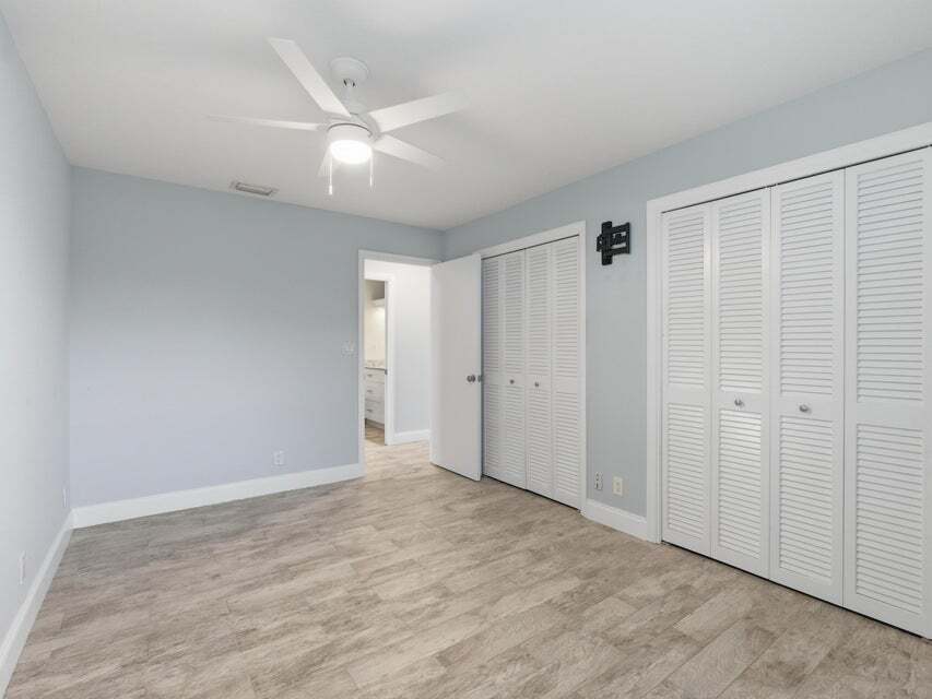 Building Photo - 270 High Point Blvd