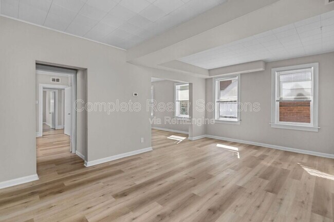 Building Photo - 5300 Bancroft Ave