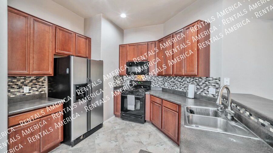 Building Photo - 10430 E Rita Ranch Crossing Cir