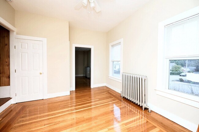 Building Photo - 30 Sheppard Ave