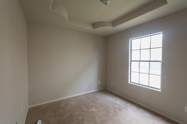 Building Photo - 17314 Blackstone Trails Dr