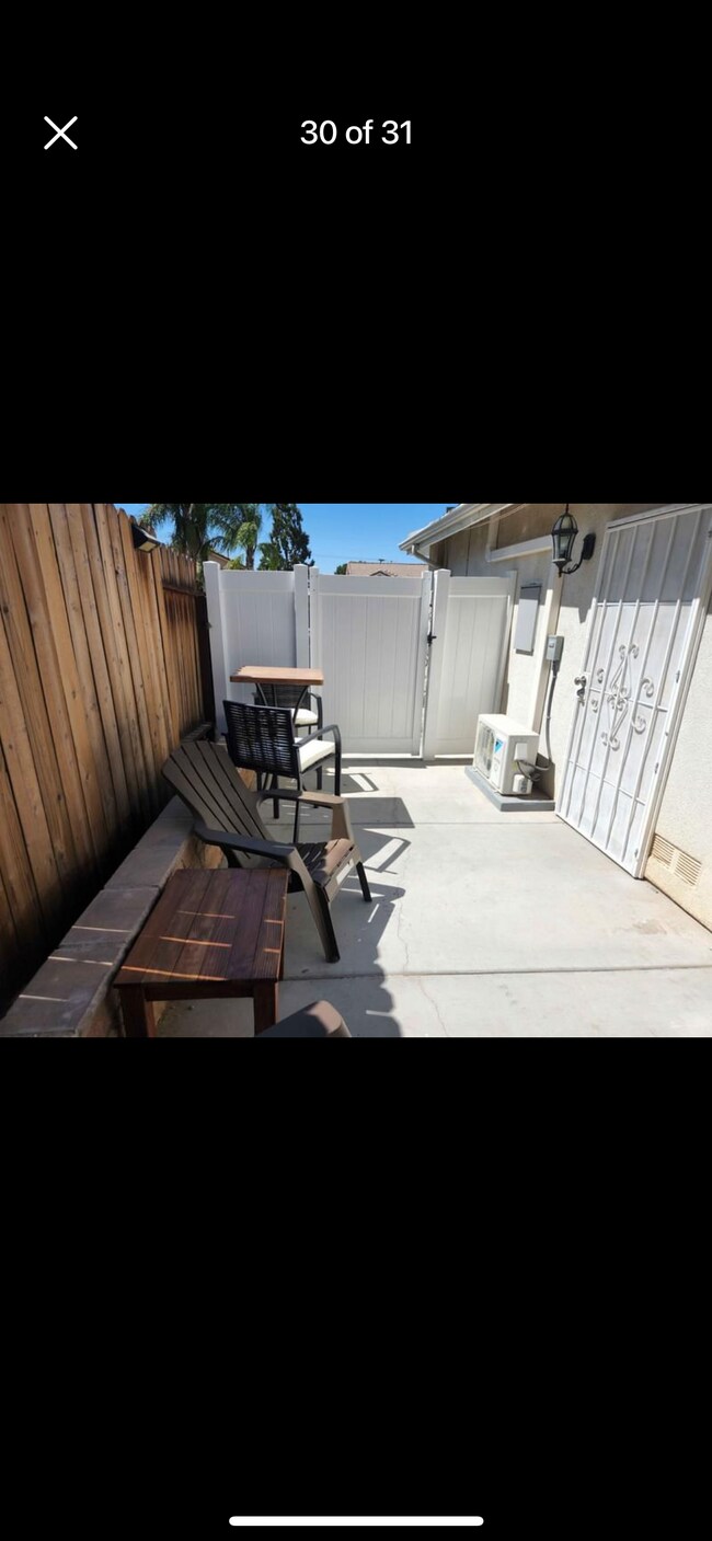 Building Photo - 34902 San Rosen Ct