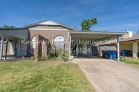 Building Photo - Stunning remodeled 2 Bedroom home in great area!