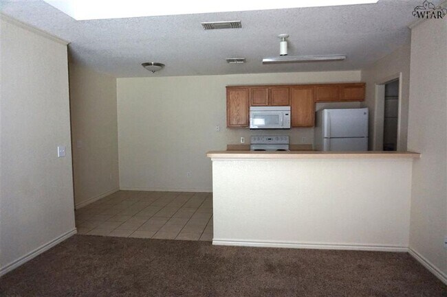 Building Photo - Red Bluff Terrace