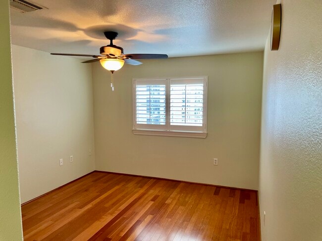 Building Photo - 7018 Hawaii Kai Dr