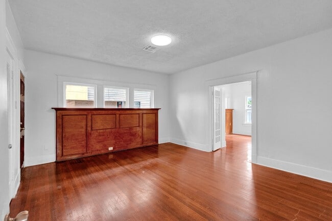 Building Photo - 1702 Ruth St