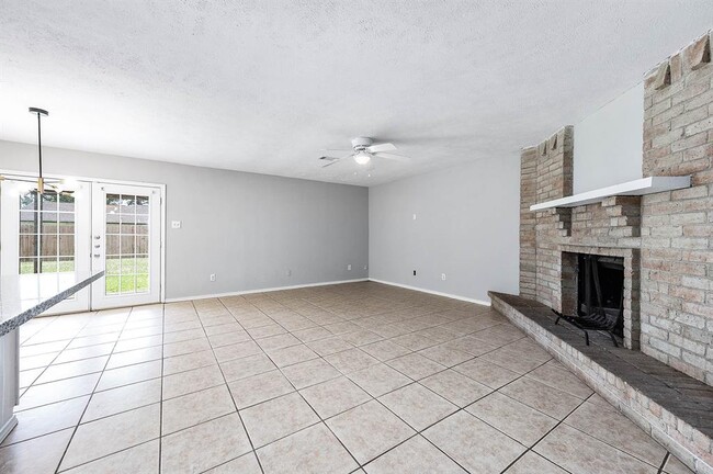 Building Photo - 17611 Poppy Trails Ln