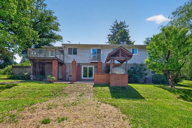 Building Photo - 23017 Timber Creek Ln