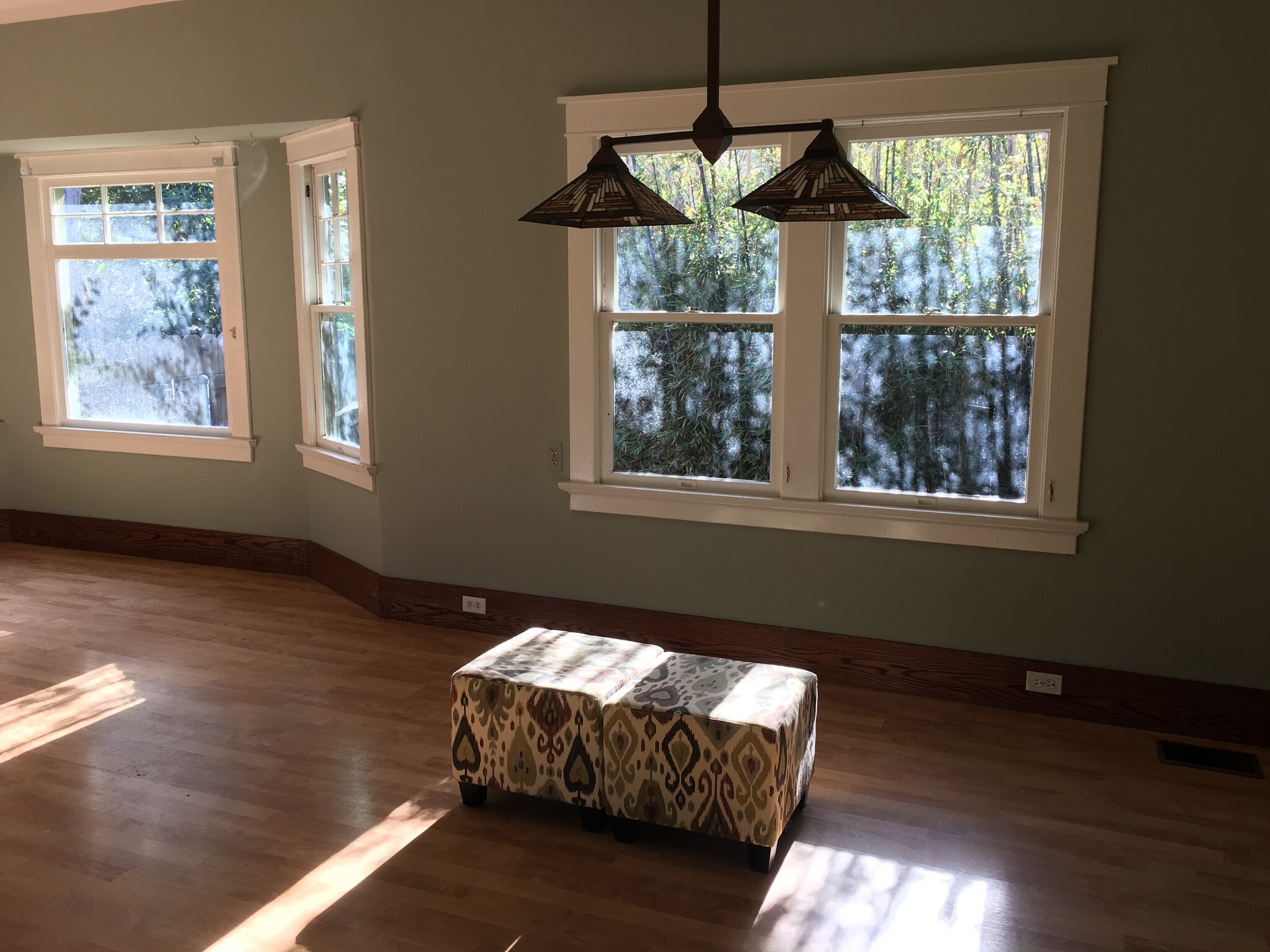 dining - 1909 Las Lunas St