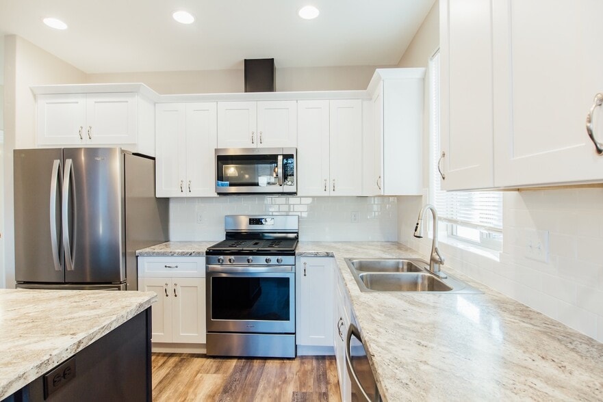 Building Photo - 3 Deer Run