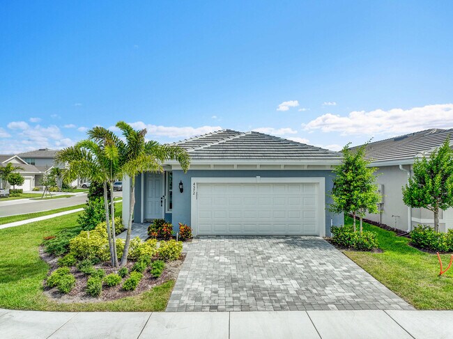 Building Photo - 4572 Nautilus Cir