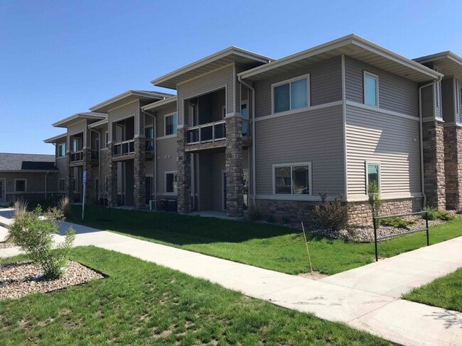 Building Photo - 2715 Bobcat Dr