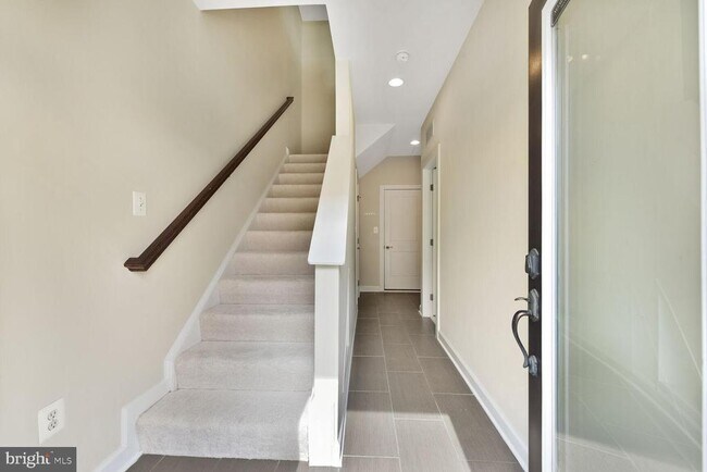 Building Photo - 20800 Duxbury Terrace