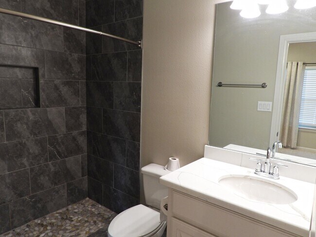 Building Photo - 1336 E Candor Dr