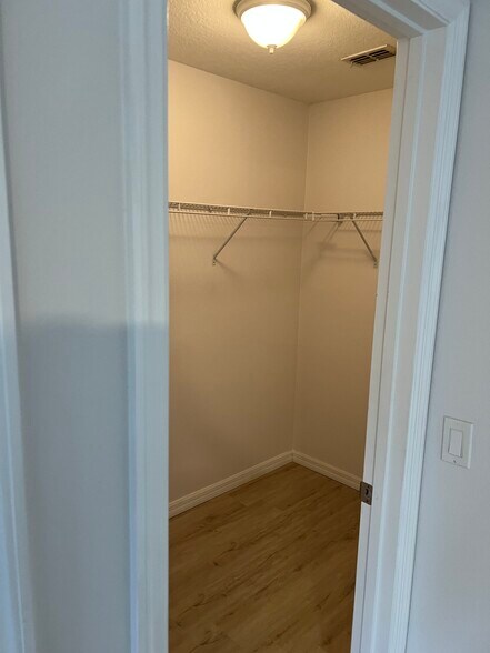 Building Photo - 600 Northern Way