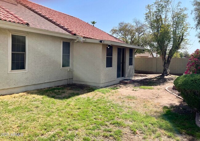 Building Photo - 4137 E Nighthawk Wy