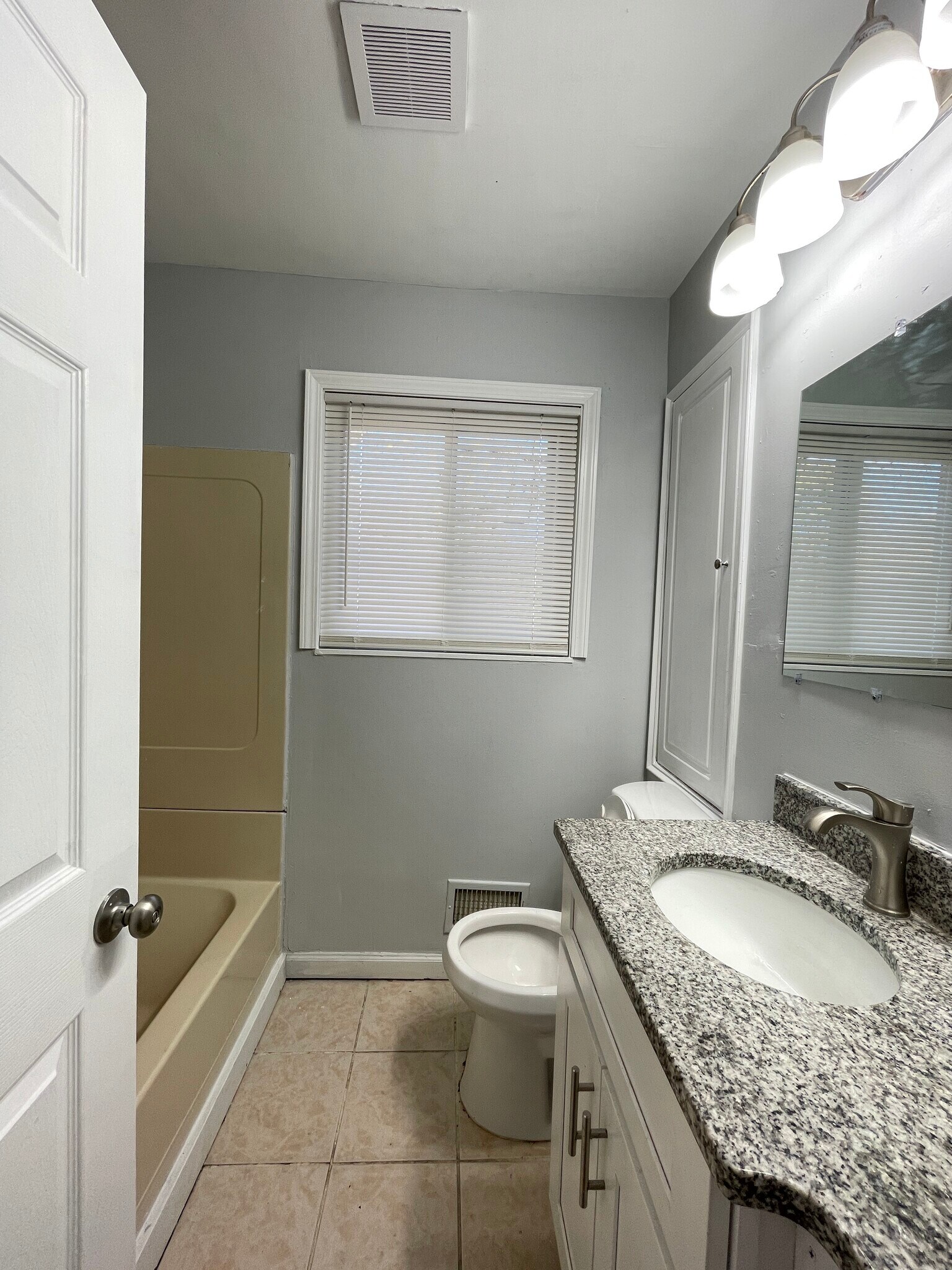 Building Photo - 508 Bloomfield Ave