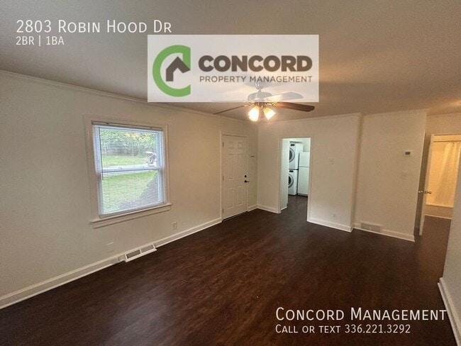 Building Photo - 2803 Robin Hood Dr