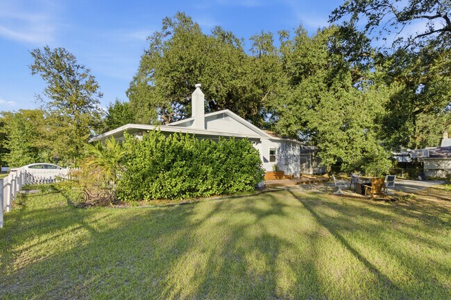 Building Photo - 3203 N Bailey St