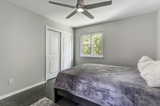 Building Photo - 33 Highmount Ave