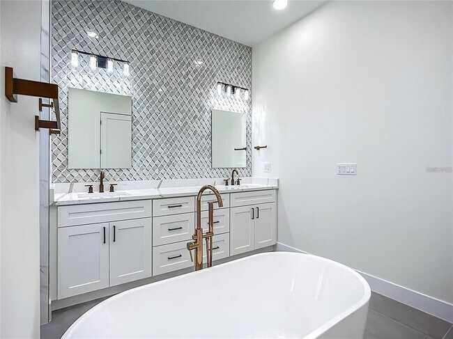 Building Photo - 1167 Boundary Blvd