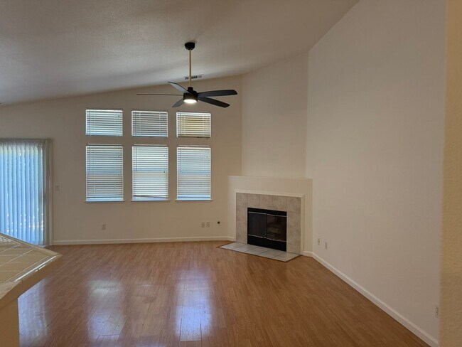 Building Photo - **PENDING** 4 Bedroom, 2 1/2 Bathroom Single Family Home In Antioch with Three Car Garage