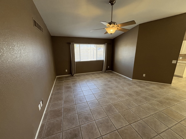Building Photo - Eastside 3 bedroom 2 bath move in ready