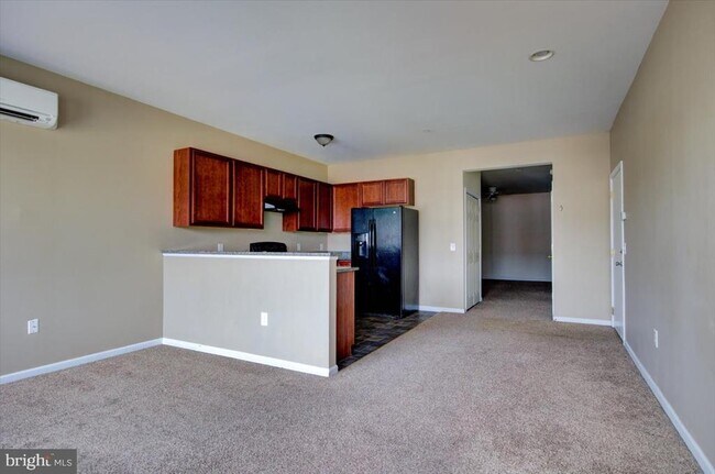 Building Photo - 316 Bridge St