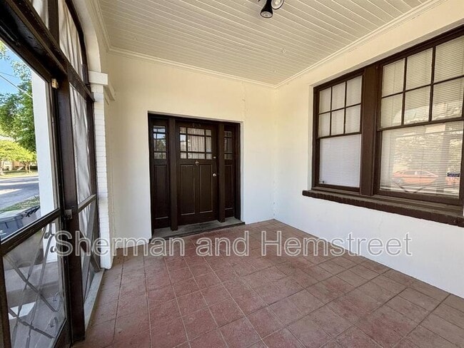 Building Photo - 320 Third Street