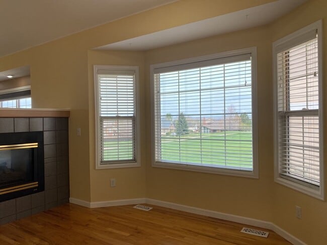 Building Photo - 5742 Crestwood Dr