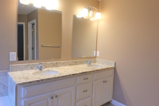 Building Photo - 200 State Rd S-42-2591