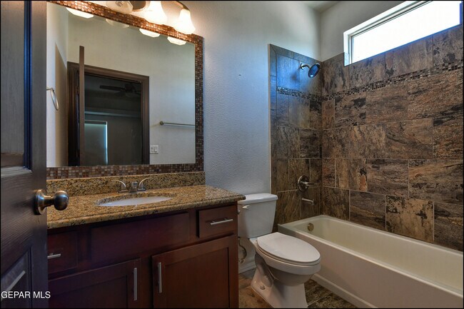 Building Photo - 5649 Valley Maple Dr