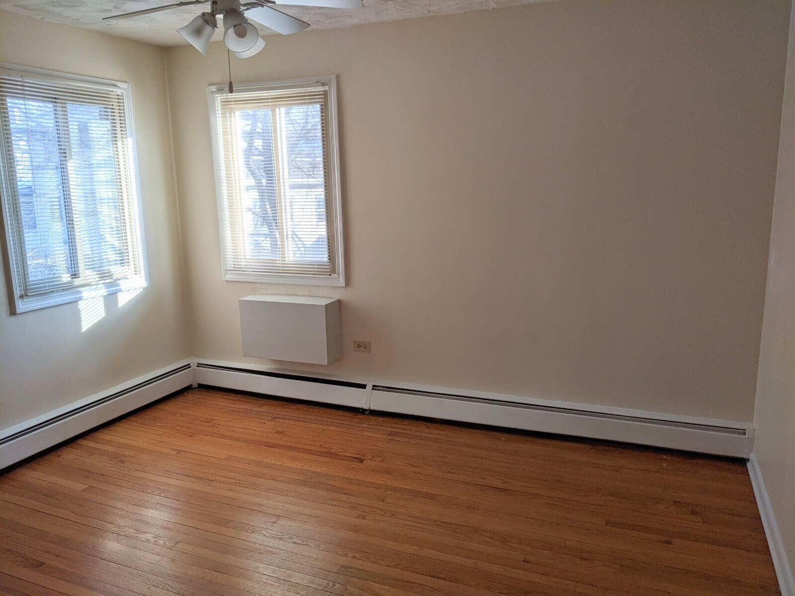 Building Photo - 810 Seward St