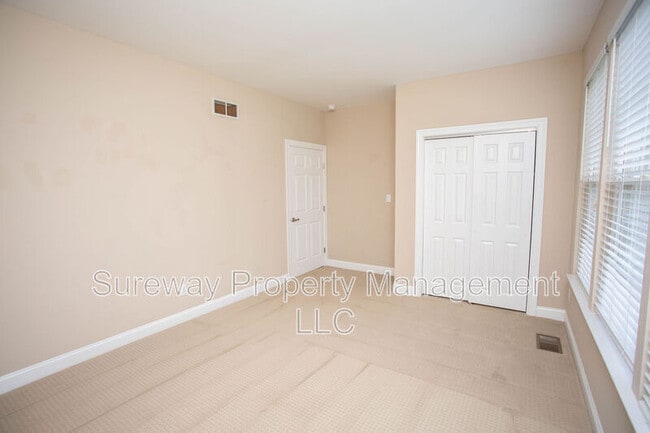 Building Photo - 7 Amaryllis Ln