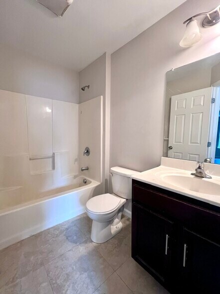 Building Photo - 466 Racite Rd