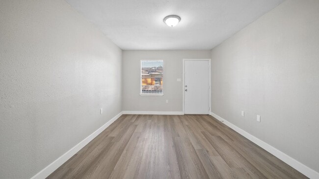 Building Photo - 7808 Glass St