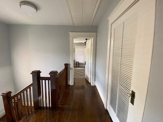 Building Photo - 520 Sul Ross St