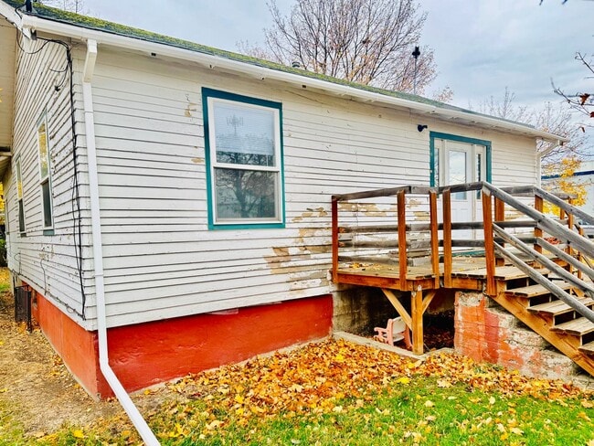 Building Photo - 1810 Jefferson Ave